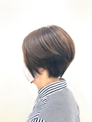 前下がり/小顔/ショート/ショートボブ/40代50代60代/ 前下がり/小顔/ショート/ショートボブ/40代50代60代/