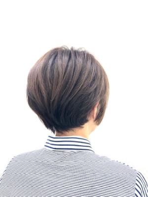前下がり/小顔/ショート/ショートボブ/40代50代60代/ 前下がり/小顔/ショート/ショートボブ/40代50代60代/