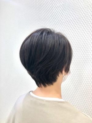 小顔/ショート/ショートグラ/暗めカラー/白髪染め/40代5 小顔/ショート/ショートグラ/暗めカラー/白髪染め/40代5