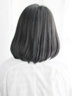 クールなストレートボブスタイル