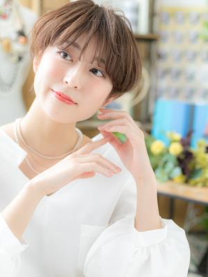 ナチュラルマッシュ透け感ニュアンスカラー　ハイライト