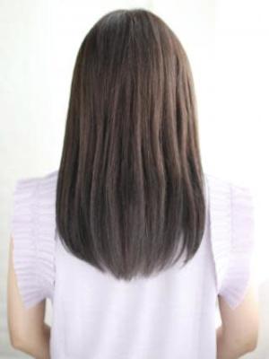 透け感バングのナチュラルストレート