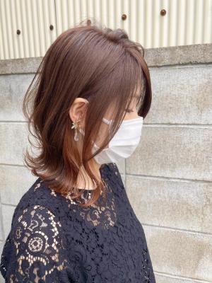 大人なお色味のイヤリングカラー