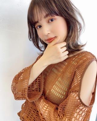 くびれレイヤー小顔ミディ