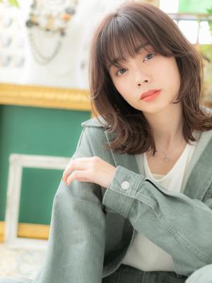 大人かわいいアッシュピンク外ハネボブディ　ヴェールカラー