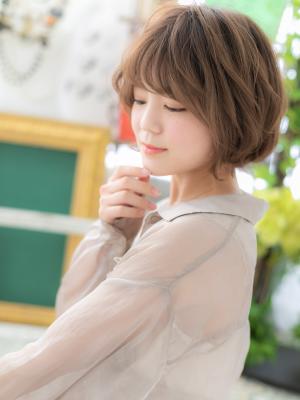 大人ハイライト斜めバング小顔マッシュヘア　ニュアンスカラー