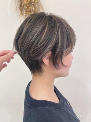 ミニマム小顔ショート白髪ぼかし／和田