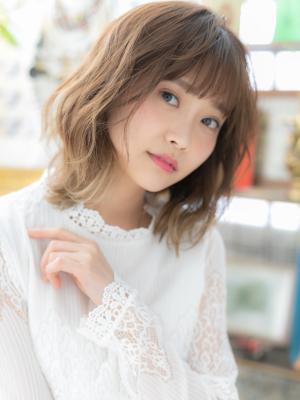 大人ハイライト外国人風ゆるふわ前下がりロブ ニュアンスカラー 大人ハイライト外国人風ゆるふわ前下がりロブ ニュアンスカラー