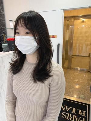 オフィスでも浮かないミディアム【クスダ】