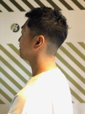 大人の刈り上げスタイル【BARBER-BAR】