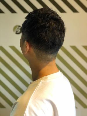 大人の刈り上げスタイル【BARBER-BAR】
