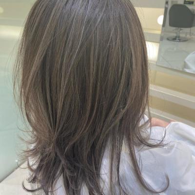 細め白髪ぼかしハイライト