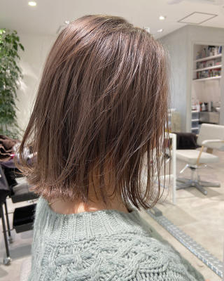 大人かわいいショコラベージュ外ハネロングボブブリーチ
