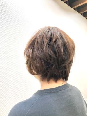 無造作ウェーブ/ショートボブ/くせ毛風/デジタルパーマ/暖色 無造作ウェーブ/ショートボブ/くせ毛風/デジタルパーマ/暖色
