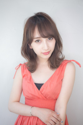 外ハネミディ 外ハネミディ