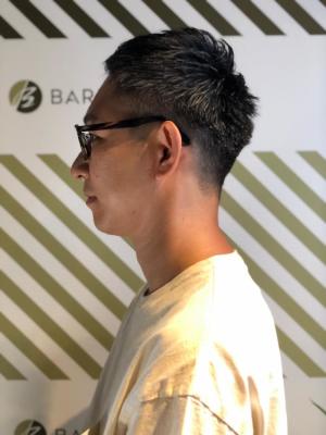 大人の刈り上げスタイル【BARBER-BAR】