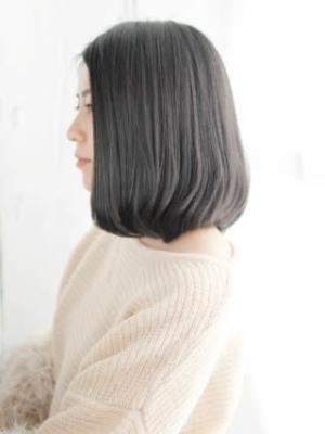 クールなストレートボブスタイル