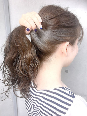 うなじもキレイ☆艶髪スタイル☆