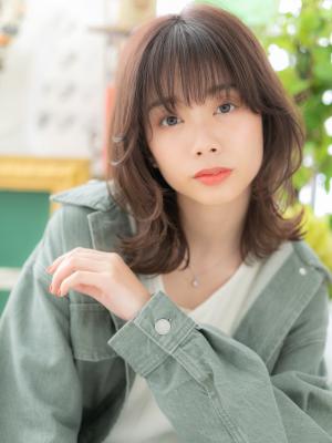 大人かわいいアッシュピンク外ハネボブディ　こなれヘア