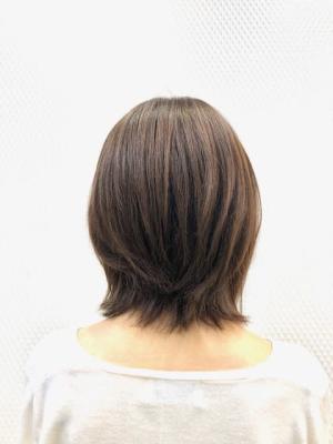 ひし形/毛先外ハネ/くびれヘア/暗めカラー/40代50代/