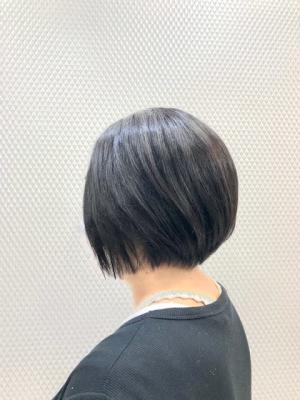 黒髪/小顔/ショート/ショートグラ/前下がり/30代40代