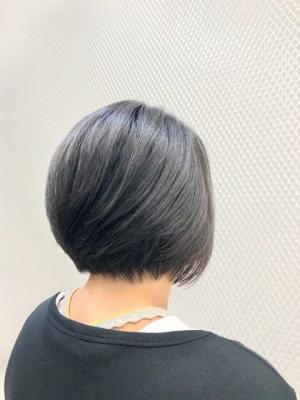 黒髪/小顔/ショート/ショートグラ/前下がり/30代40代
