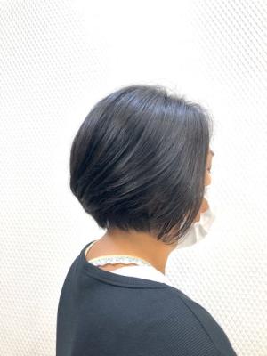 黒髪/小顔/ショート/ショートグラ/前下がり/30代40代