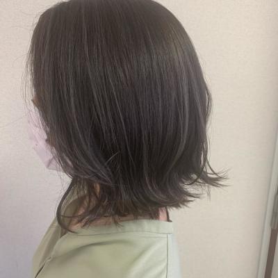 ハイライトグレージュぱっつんボブ