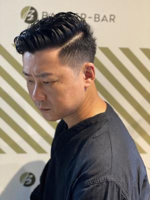大人のサイドパートスタイル【BARBER-BAR】