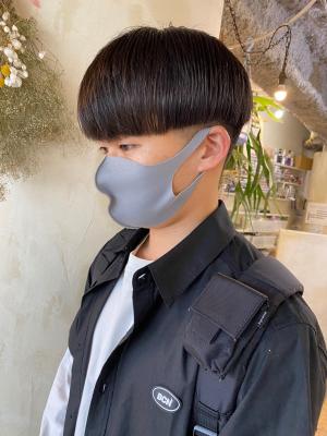 ストレートタッチ前下がりマッシュ