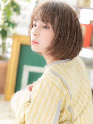大人かわいい透け感くすみカラーボブレイヤー　ミルクベージュ