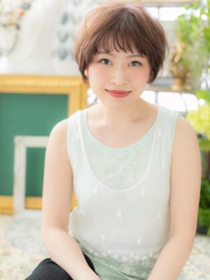 大人かわいい前下がり小顔オン眉ショート 　ボブレイヤー