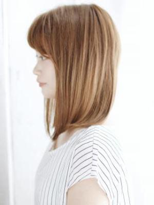 ハイトーンナチュラルストレートスタイル