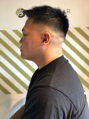 フェードカットスタイル【BARBER-BAR】
