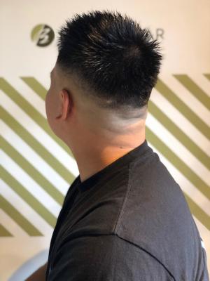 フェードカットスタイル【BARBER-BAR】