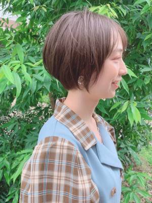 ショートボブベージュ