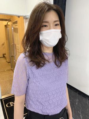 無造作な動きが魅力なミディアムレイヤー【クスダ】
