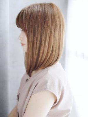 ハイトーンナチュラルストレートスタイル
