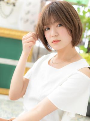 外国人風シースルーバング小顔前下がりボブ　ボブショート