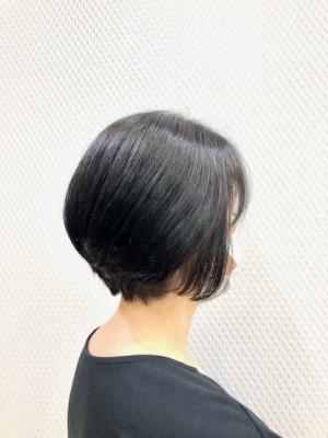 小顔ショート/ショートボブ/白髪染め/黒髪/40代50代
