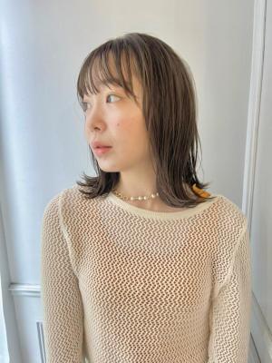 ミディアム　レイヤー　くびれヘア