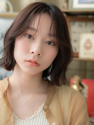 かきあげ前髪大人かわいい小顔くびれショート　こなれヘア