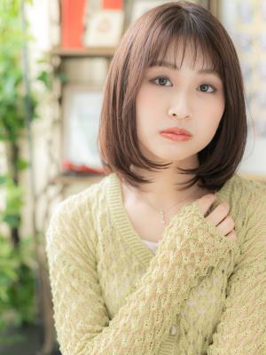 ツヤ髪ダークアッシュ大人かわいいロブヘア　ナチュラルグラデー