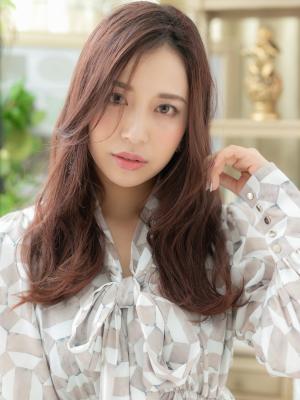 大人かわいいセンターパートアッシュピンク かきあげバング 大人かわいいセンターパートアッシュピンク かきあげバング