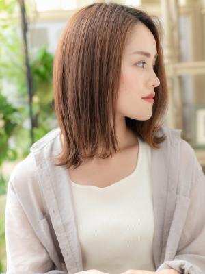 外国人風大人ハイライト外ハネくびれミディ　鎖骨ミディアム
