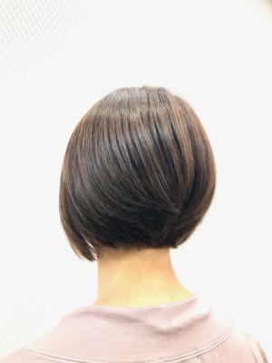 前下がり/小顔/ハンサムショート/ショート/アッシュベージュ 前下がり/小顔/ハンサムショート/ショート/アッシュベージュ