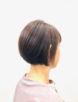前下がり/小顔/ハンサムショート/ミニボブ/アッシュベージュ 前下がり/小顔/ハンサムショート/ミニボブ/アッシュベージュ
