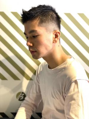 フェードカットスタイル【BARBER-BAR】