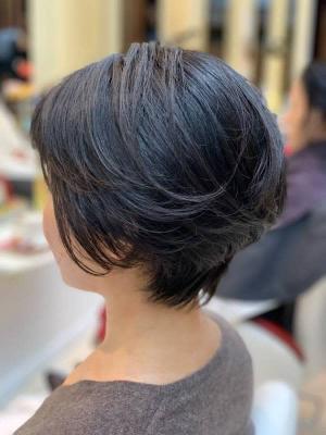 大人可愛い/小顔/ショート/前下がり/グラデーション/30代 大人可愛い/小顔/ショート/前下がり/グラデーション/30代
