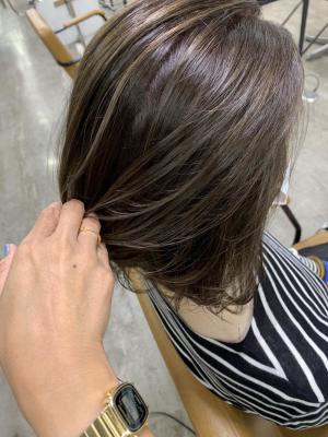 白髪ぼかしハイライト、池袋20代30代￥15400